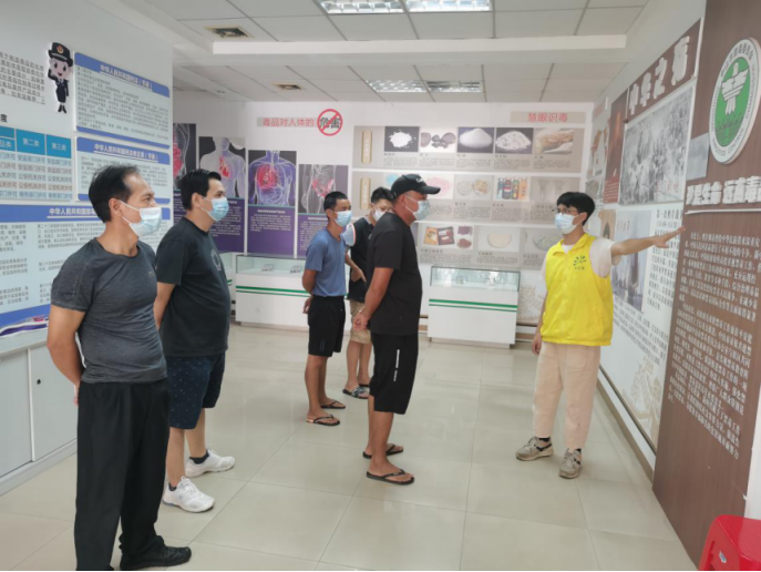 阜沙鎮(zhèn)禁毒信息〔2022〕第224期-- 弘揚禁毒精神，筑牢禁毒防線-阜沙鎮(zhèn)組織群眾參觀禁毒教育基地