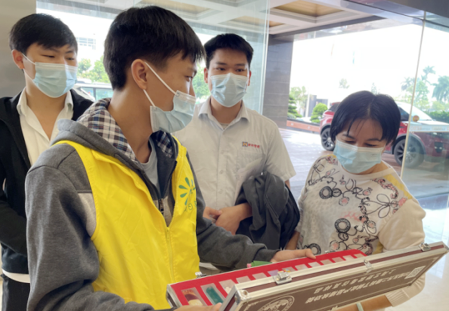 阜沙鎮(zhèn)禁毒信息〔2022〕第246期--【禁毒攻堅】“無償獻血 禁毒同行”-阜沙禁毒宣傳進廠企 (2