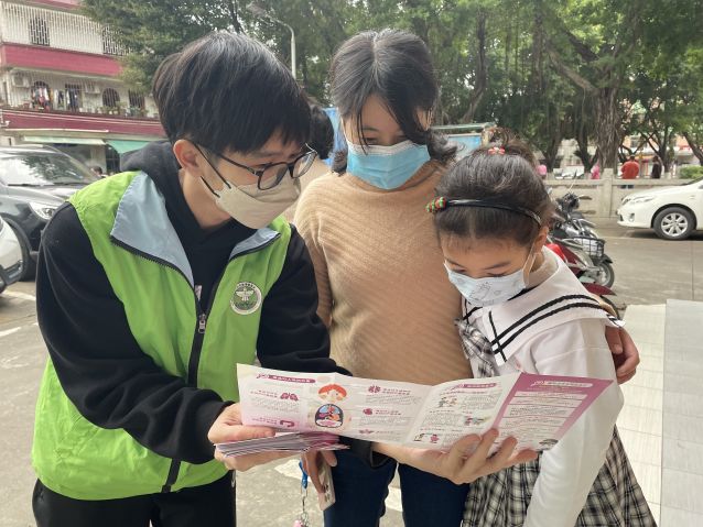 三鄉(xiāng)鎮(zhèn)開展“普及禁毒知識，共享健康人生”宣傳活動圖片2.JPG